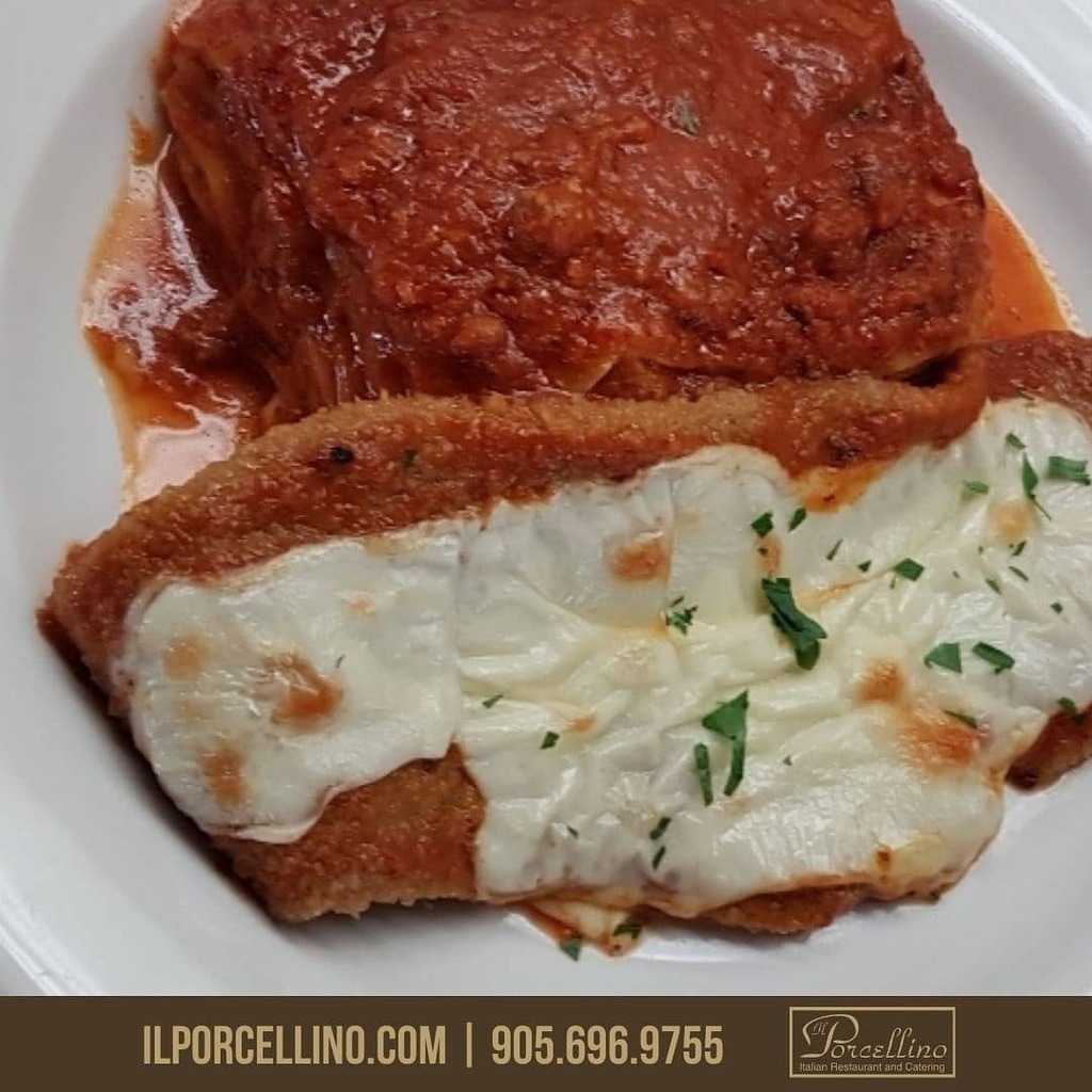 Let's get saucy. Best of both worlds 🌎 Lasagna and Veal Parmigianna both sauced and laced with extra mozzarella cheese and Parmigiano Reggiano 🧀 

Buon Appetito bý Il Porcellino 
#lunchideas #lasagna #veal #vealparmigiana #vealparm #mozzarella #parmi… ift.tt/31vLIxv