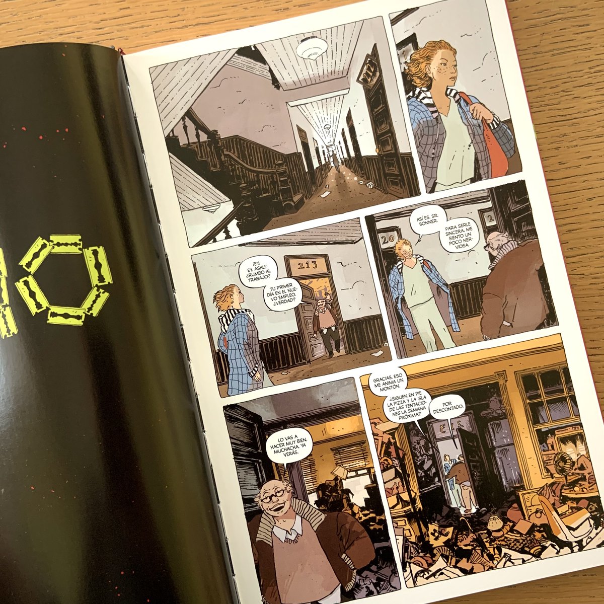 OscarValiente_'s tweet photo. Nos encanta @cullenbunn (#HarrowCounty, #BoneParish)y mañana añadimos un nuevo título a nuestro catálogo: LOS DEMENTES.
Una surrealista historia de terror que pronto adaptará @NetflixES.
Más info ➡️ https://t.co/Oxu9DXx1y9 https://t.co/hWrp5xm9rT