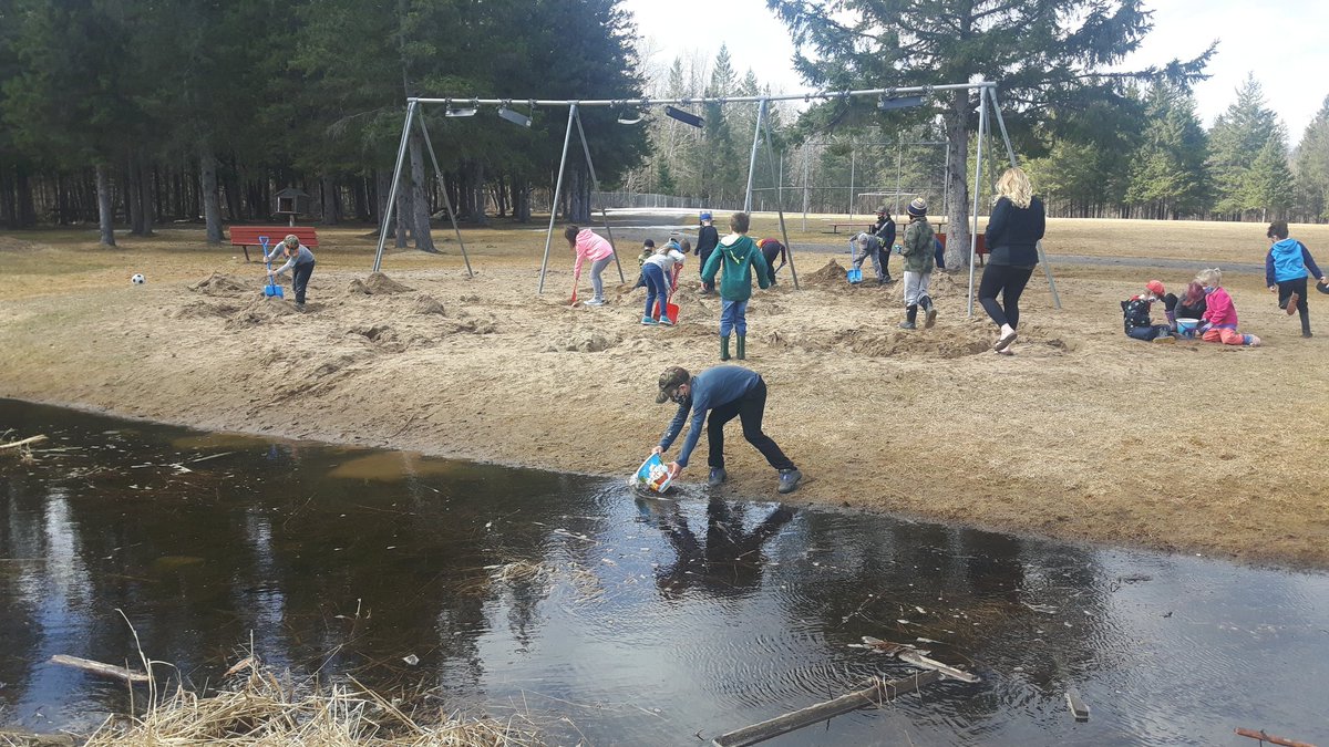 Gr 1/2 enjoying the sand and creek this morning! #spring #community