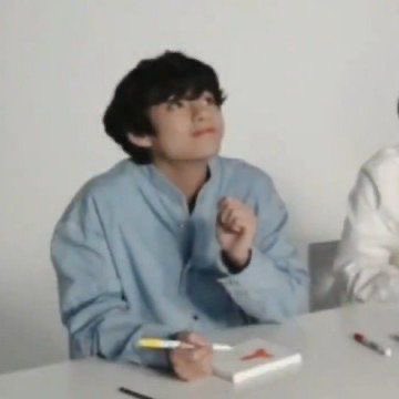 kth_btsky tweet picture