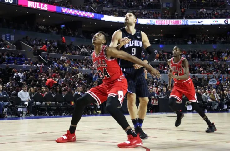 EnLineaNBA's tweet photo. #BOMBAAA LOS BULLS ENVÍAN A WENDELL CARTER JR., OTTO PORTER JR. Y 2 PRIMERAS RONDAS (2021 y 2023) AL MAGIC, A CAMBIO DE NIKOLA VUCEVIC Y AL FAROUQ AMINU.
Quien gana en el trade? https://t.co/y2vA1iOBcz