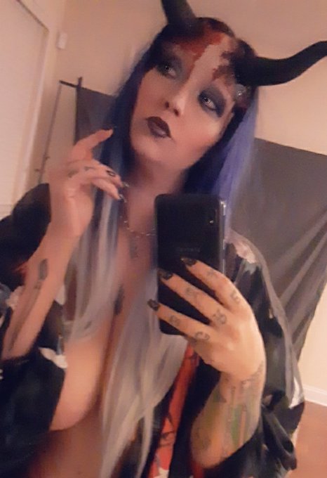 BTS from my last shoot...see more on #onlyfans or #reddit https://t.co/VUqmJYS45w<a href="/tag/onlyfans"class="tags">#onlyfans</a><a href="/tag/reddit"class="tags"><span>#reddit</span></a>