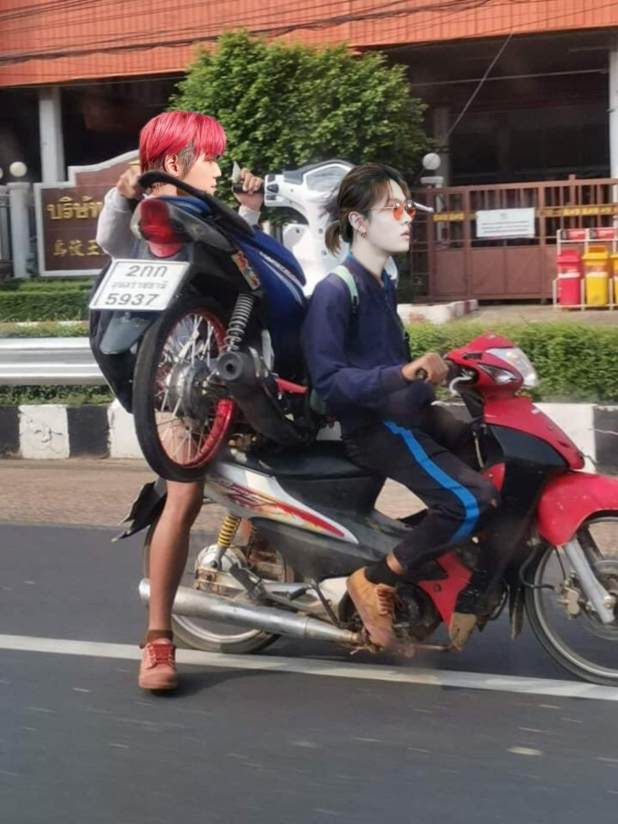 ยุตะบังเอิญเจอแทยง ไม่อยากเห็นเธอขี่รถให้เหนื่อยเลยเรียกมาซ้อนท้าย