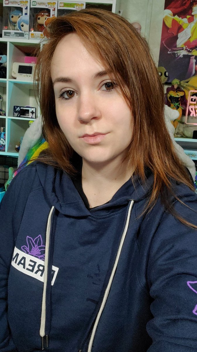 mshoboslayer's tweet photo. Birthday stream today! Gonna be doing some giveaways and keeping our fingers crossed that the weather doesn't get too bad crazy

https://t.co/SRrLuUPBIQ https://t.co/BXnCPHlcO2