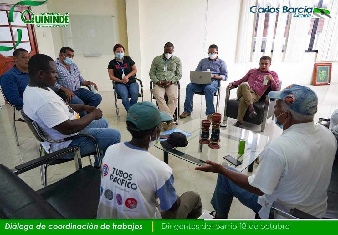 GADQuininde's tweet photo. DIÁLOGO || La articulación de trabajo y diálogo con la comunidad es permanente, en esa dinámica el alcalde @CarlosBarciaM, junto a los concejales @SEVILLANOLEONEL, David Monar y equipo técnico municipal, mantuvieron un conversatorio con Dirigentes del barrio "18 de octubre". 1/2 https://t.co/lCwwEN00ha