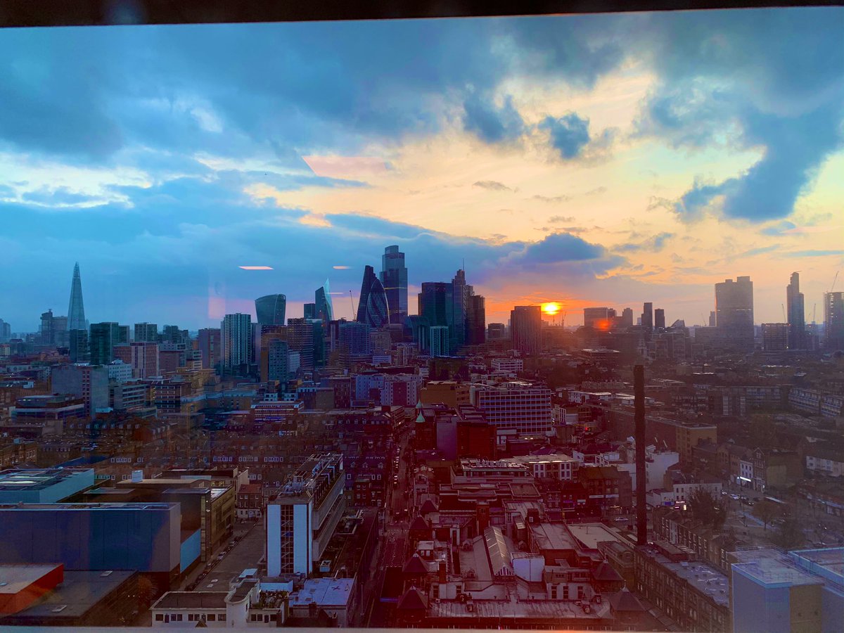 Watching the sun set for the last time on the 15th floor COVID ICU reflecting back on the clamour, chaos, camaraderie and new calm. Thank you <a href="/teamaccu/">Team ACCU</a> for looking after us. Leaving @RoyalLondonHosp feeling like <a href="/NHSBartsHealth/">Barts Health</a> is a smaller and all the more united trust 👋🏻