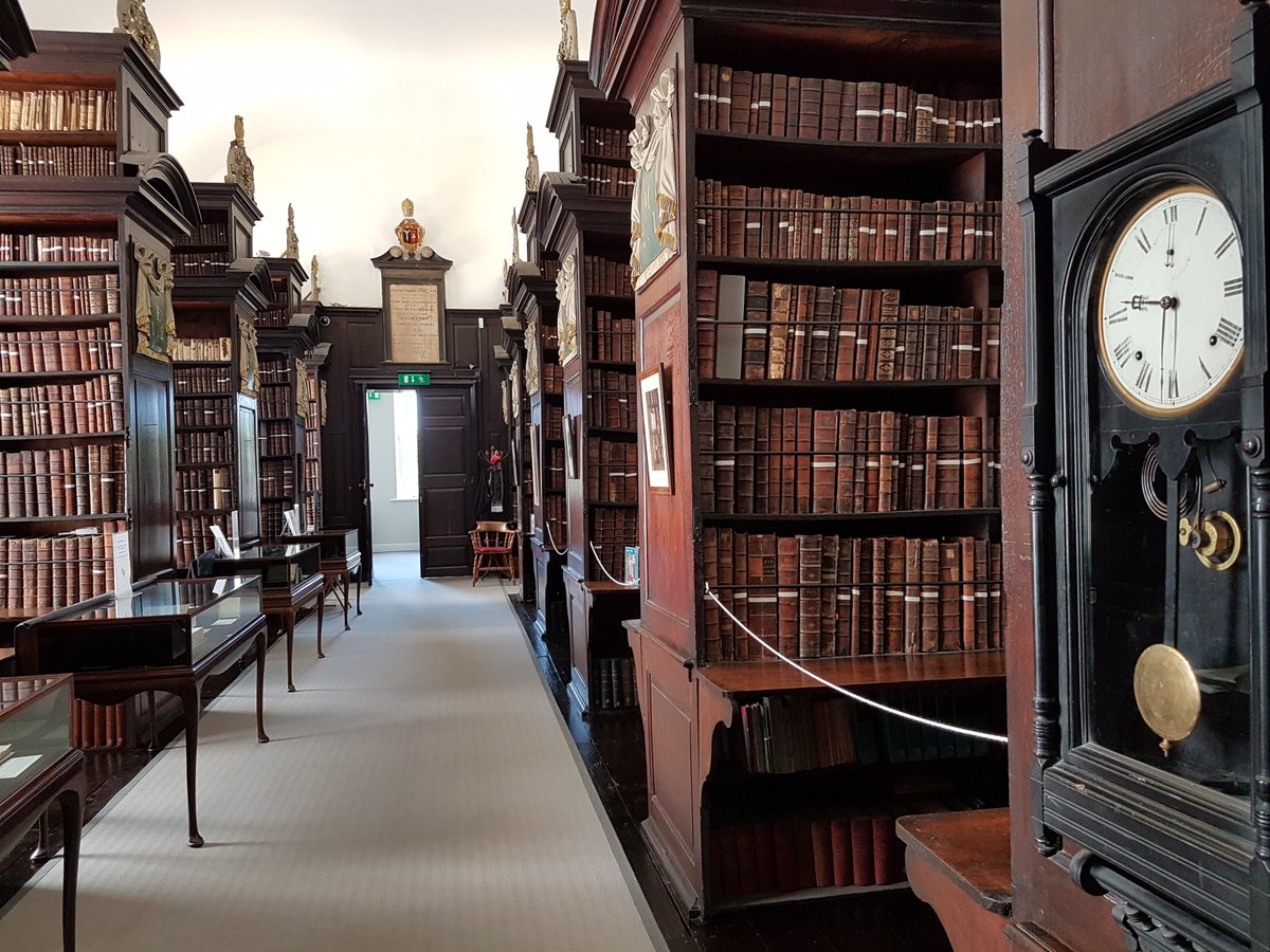 MarshsLibrary's tweet photo. Staff from Marsh's recently took part in an online Dementia Awareness course (Thanks to Dublin Castle/Alzheimer's Society of Ireland).  Plans are now hatching for how best to share our lovely library with people living with dementia! #DonateForDementia #AlzheimersSocietyOfIreland https://t.co/vB7K1kJkOK
