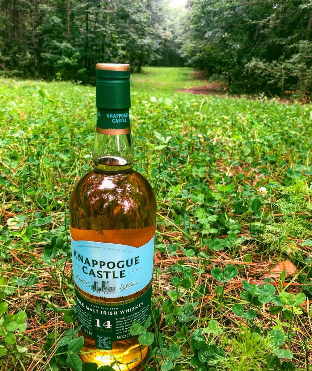 #tbt Our <a href="/KnappWhiskey/">Knappogue Whiskey</a> even more luminous in a field of green clover, just in time for St. Patrick’s Day! 

📸 bourbon_in_the_neighborhood