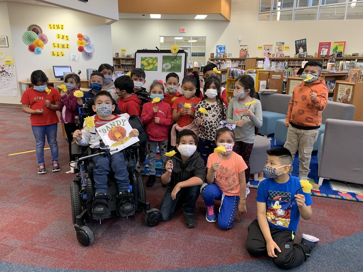 henrielibrary's tweet photo. 1st &amp; 2nd grade making their before dandilion and after dandilions. @henriehawks @AmeDyckman https://t.co/VXEEEogj36