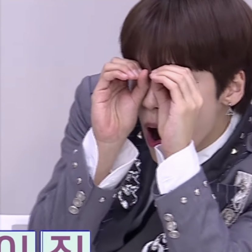 zzangtoluv's tweet photo. 저화질캡쳐크롭 유또 ( •̵̑⌓•̵̑•) https://t.co/qjYESPJpjt