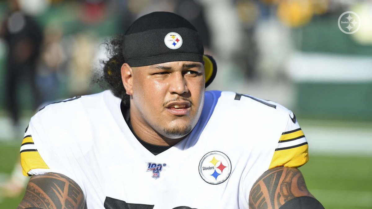EricFar48630592's tweet photo. This man right here is my favorite current Steeler on Roster, and his rapidly moving up my all time favorite! #ZB72 #72Eligible #DuckEnthusiast #HereWeGo #SteelerNation #Steelers: Living out his dream
https://t.co/30a2zJKHGx https://t.co/XSMpbNXFrG