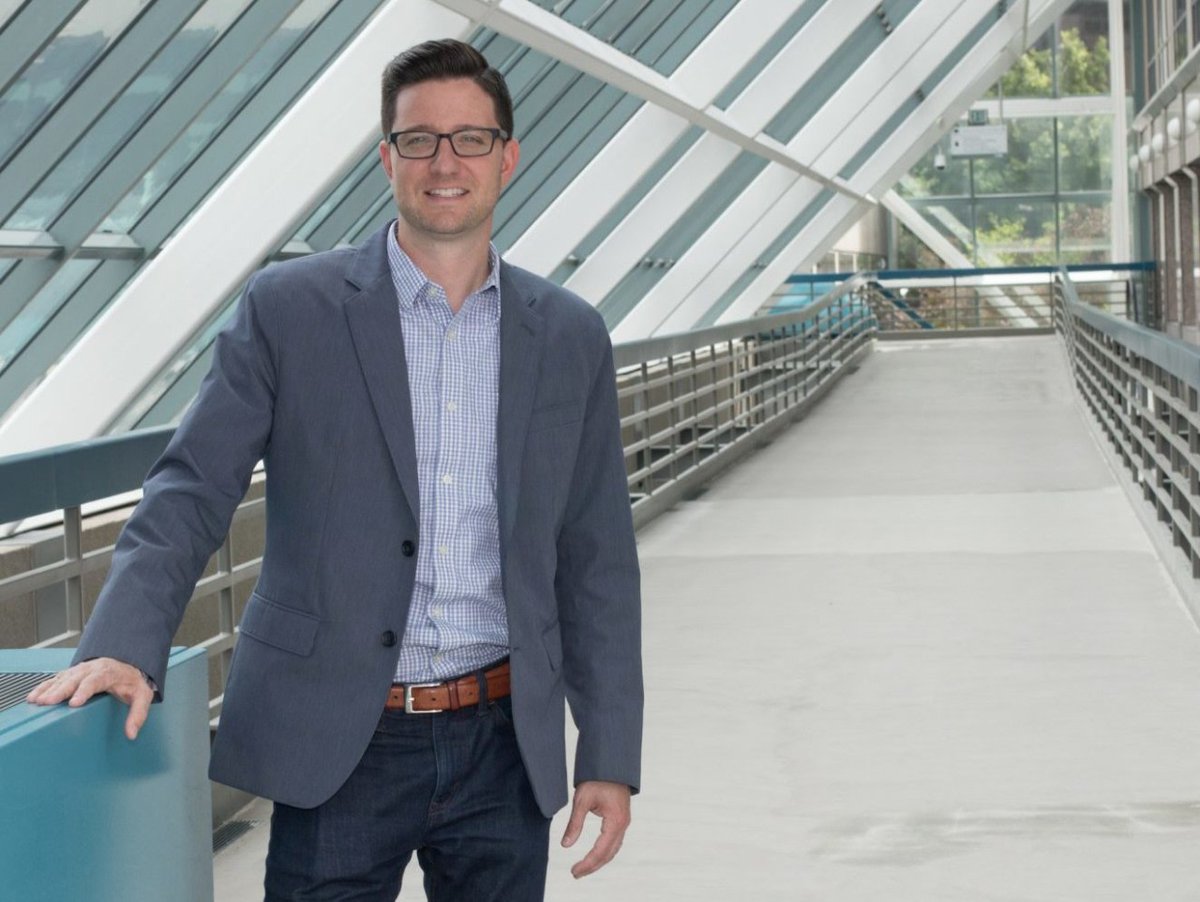 sparkcade's tweet photo. In Part 2 of Cultivated Marketer's chat with #ProofPositioning @grantgooding, he shares who makes a good fit for their culture and why community (and opportunity) matters ๐ https://t.co/zA235EyMSM https://t.co/HiGWQ7Rmpk