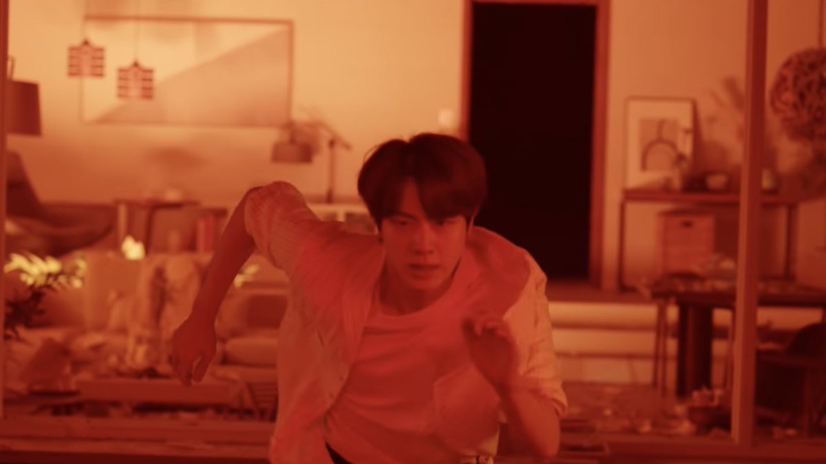 jinnieslamp's tweet photo. Kim Seokjin for Film Out Official Teaser @BTS_twt https://t.co/GYhRxgoO0z