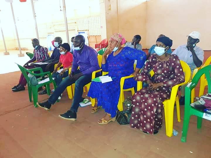 akdail2's tweet photo. #ProjetFonike #Siguiri #Guinee 

Démarrage à Siguiri de la formation approfondie des jeunes porteurs de projets sur l'entrepreneuriat social, la consolidation de la paix et le numérique.

#FONIKEESP #Osezinnover #OsezTeam #Daretoinnovate #EntrepreneursSociaux #Entrepreneurship https://t.co/TnoBVOmiDh