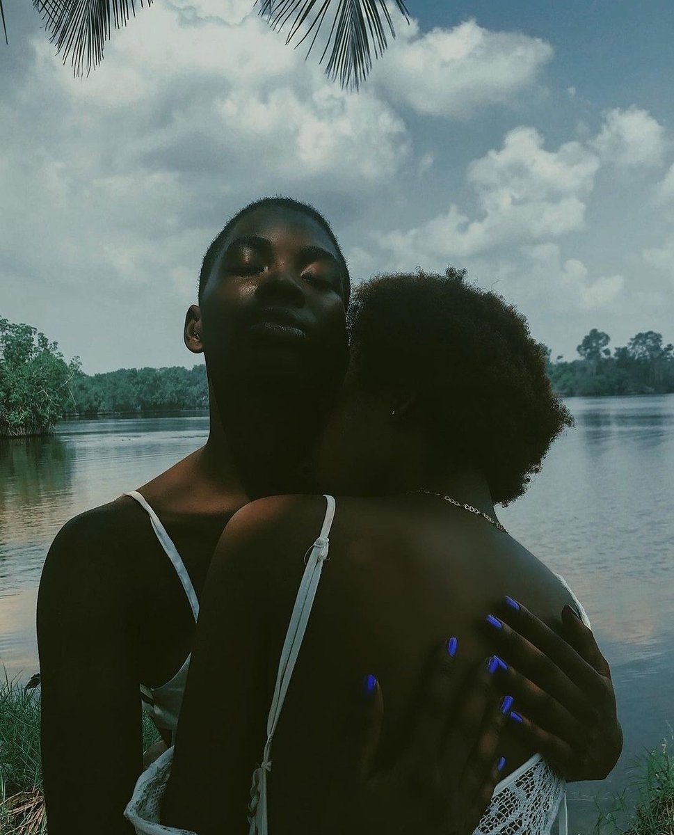 afrodyssee's tweet photo. SHORES
Shores' attraction by Aïcha Fall @aichfa #aichafall #africanartist #contemporaryafrica #africanstories #womenartist #ivoricoast #senegal #africa #geneva #afrodyssee https://t.co/hgQvjlutbg