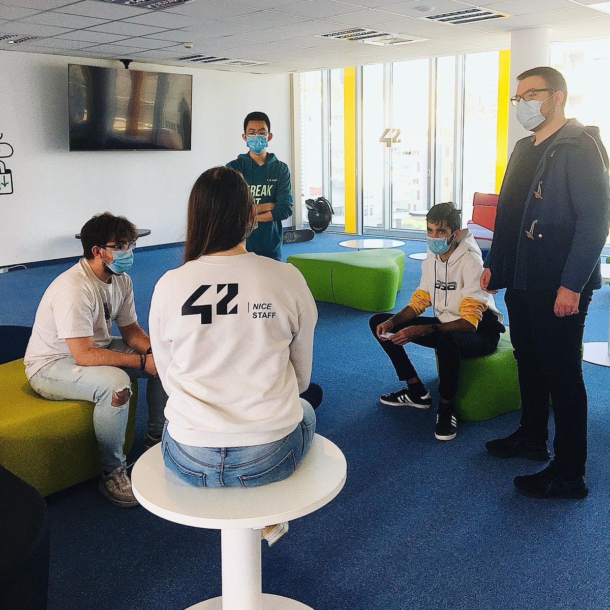 42NiceSud's tweet photo. 42nice, c’est aussi une équipe technique et pédagogique bienveillante, à l’écoute et proche des étudiant.e.s 🤓

#codingschool #inteamwetrust #numerique #code #42network #42nice https://t.co/uepPoKHfK8
