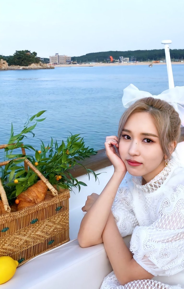 pjminaparty's tweet photo. #미나 #MINA &amp; #지민 #JIMIN - ☀️

—> #BTS #TWICE @JYPETWICE @BTS_twt https://t.co/XY4v9mQAYD
