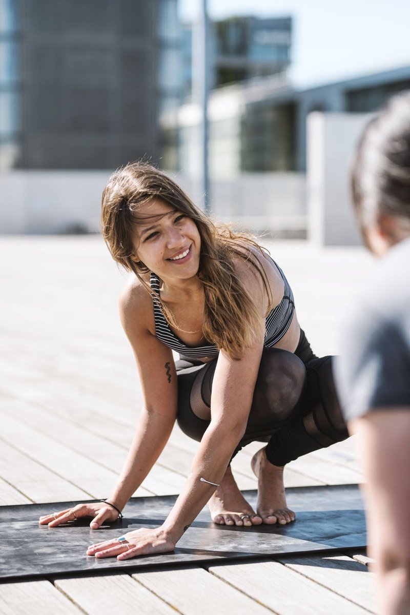 Une activité cardio en extérieur est particulièrement indiquée, à alterner avec une pratique douce à faire depuis chez soi.
« Lorsque l’on pratique la course à pied, le #yoga a la faculté de contrebalancer les potentiels effets « néfastes » du running »
buff.ly/3d1APZy