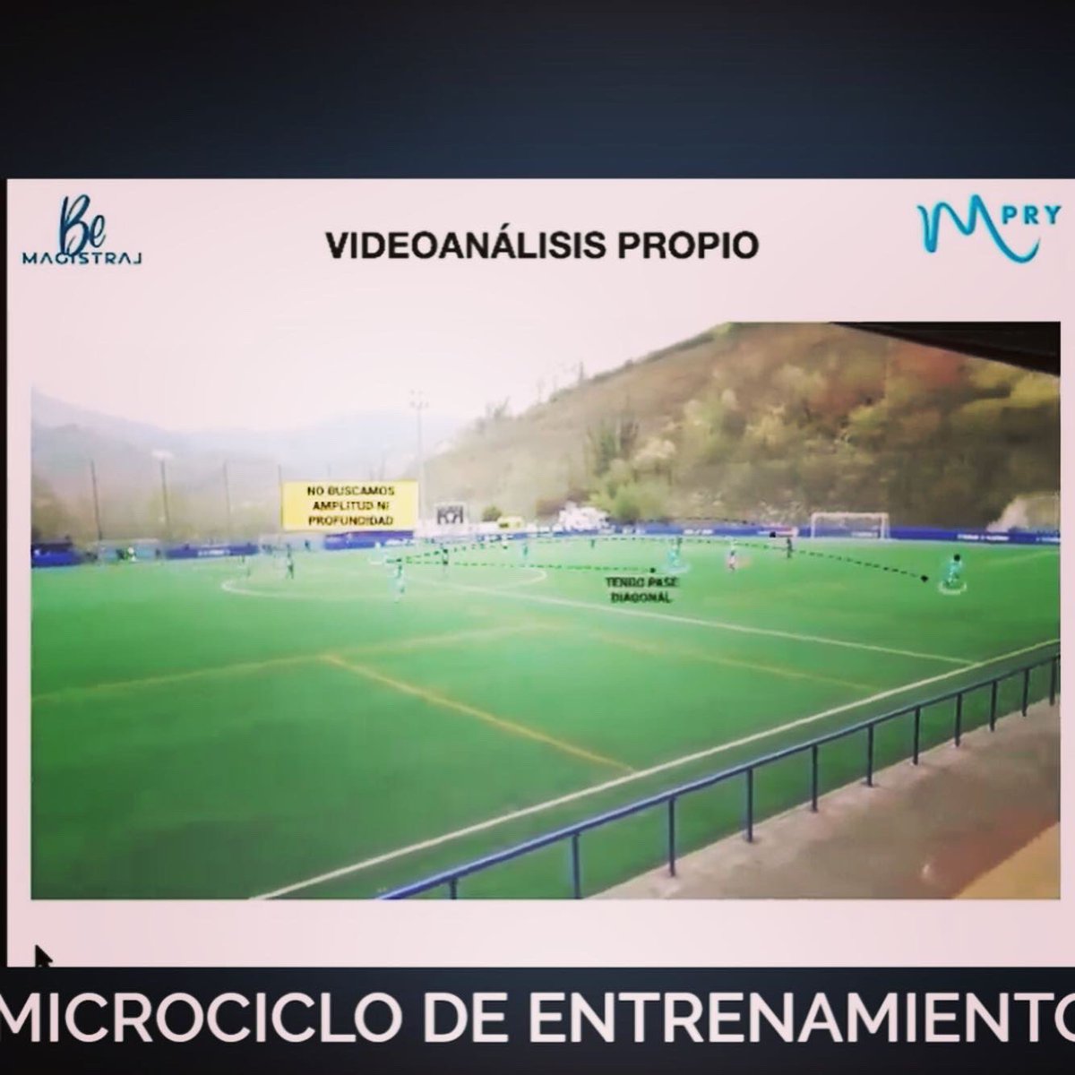 CapitanAndresGR's tweet photo. 💻⚽️ Espectacular la ponencia de @MariaPry8 en @be_magistral 👏👏👏
📝📝📝 @AndresGonzalezR
#CongresoMagistral #BeMagistral #futbolfemenino #mariapry #coach #CapitanAndresGR https://t.co/fcozqhiQ7n