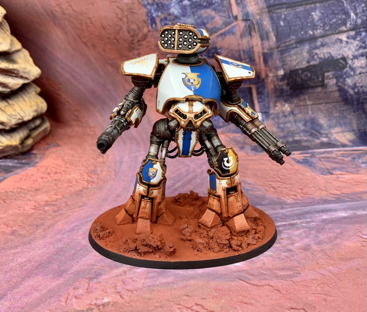 BenDavy8's tweet photo. Next reaver Titan for my true messengers finished. Now that 4 out of 5 done. #WarhammerCommunity #adeptustitanicus #MarchForMacragge https://t.co/IauALUnMNo
