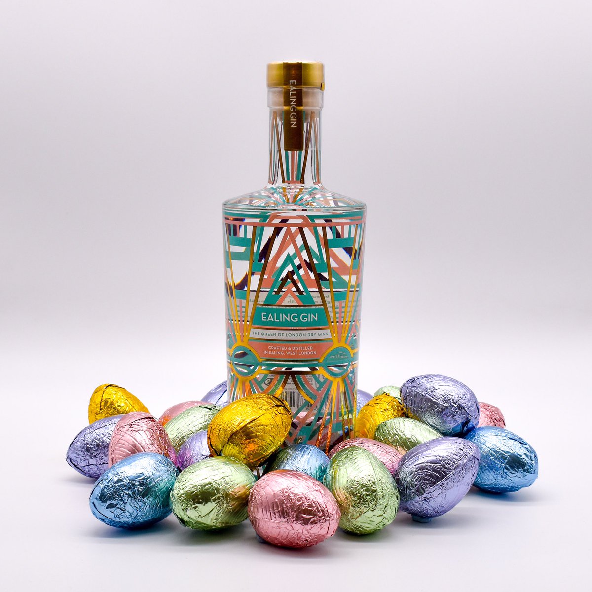 EalingGin's tweet photo. Easter. Spring. Gin.
Happy days!
We deliver anywhere in the UK.
#ealinggdistillery #ealinggin #easter #easter2021 #eastertreats #easterdrinks #easterbunny #eastergiftideas #eastergifting #springtimevibes #ginlover #ginandtonic #ginbottle #beautifulbottle #cheersandchinchin https://t.co/0jmRhHpzmv