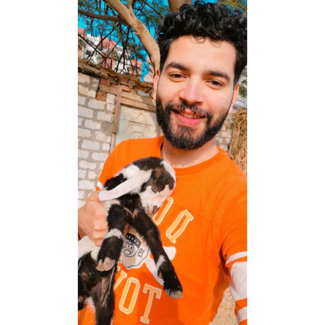Light68474308's tweet photo. في حال ان لم تري شيئاً جميل اليوم😍😂 https://t.co/jpzmICTedU