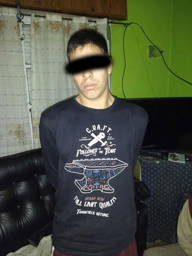 ClaudiaSchuardt's tweet photo. Mientras lloramos a #PabloTito, Maximiliano Díaz cumple su condena de 20 años; un día va a salir, quizás con un buen dinero para "rehacer" su vida, porque guardó silencio y no le importó cambiar años por billetes. Años que Pablo no podrá cumplir más #JusticiaPorPabloTito #Faltan4 https://t.co/y2y13kmx9D