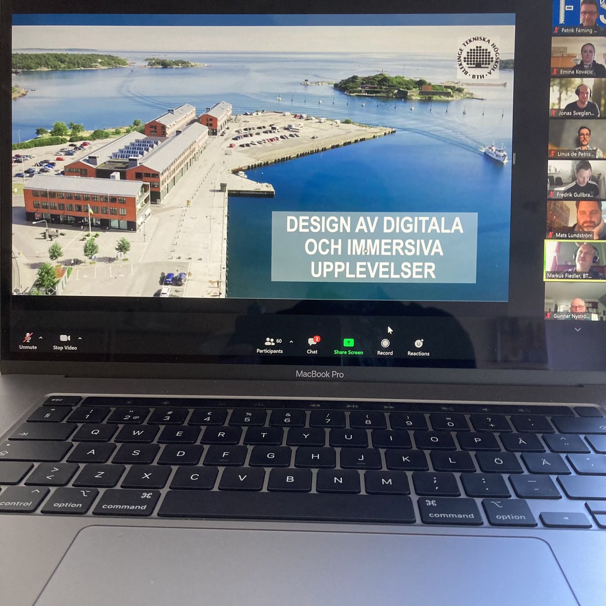 ek_emina's tweet photo. Idag gästar jag @PFaming &amp; Förening för samhällsplanering när de diskuterar vad som händer när data blir en del av platsen. Även design av digitala &amp; immersiva upplevelser är på agendan &amp; hur vi kan dra nytta av det i planeringen! Tack för inbjudan! Bra initiativ att lyfta detta! https://t.co/isCBQ22lLV