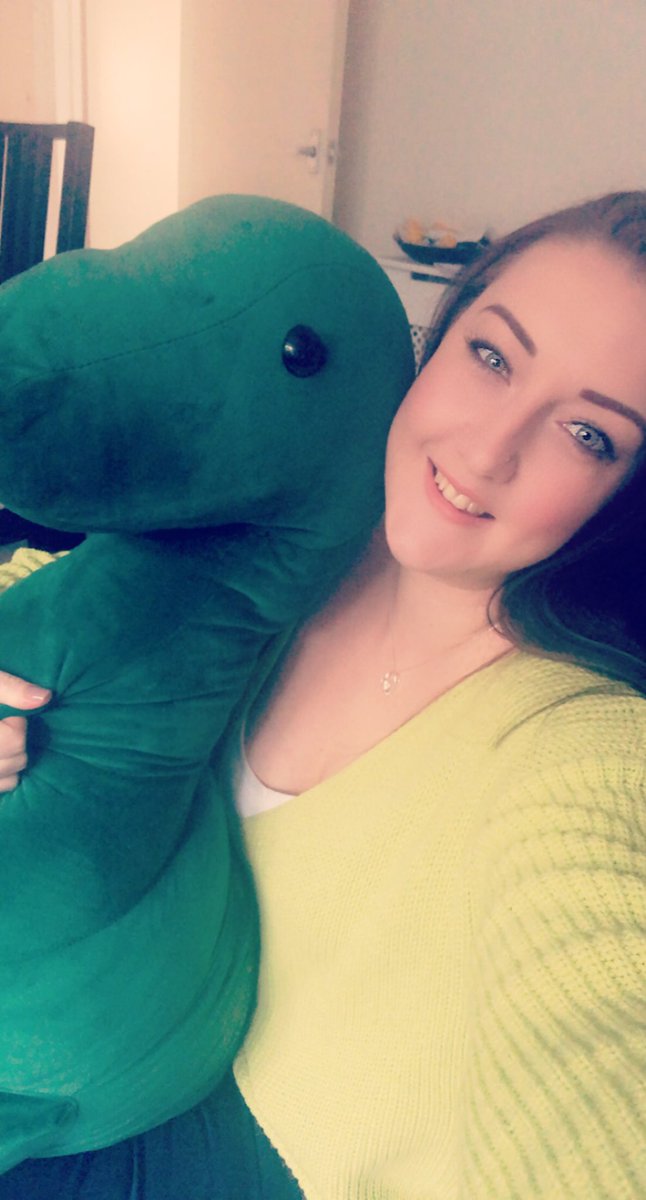 GemHowe5's tweet image. #GoGreen4CP National Cerebral Palsy Awareness Day #TodayatThompsons we (and Dippy!) are going green and supporting #TeamSticknStep @ThompsonsLaw @ThompsonsInjury @SticknStep1
