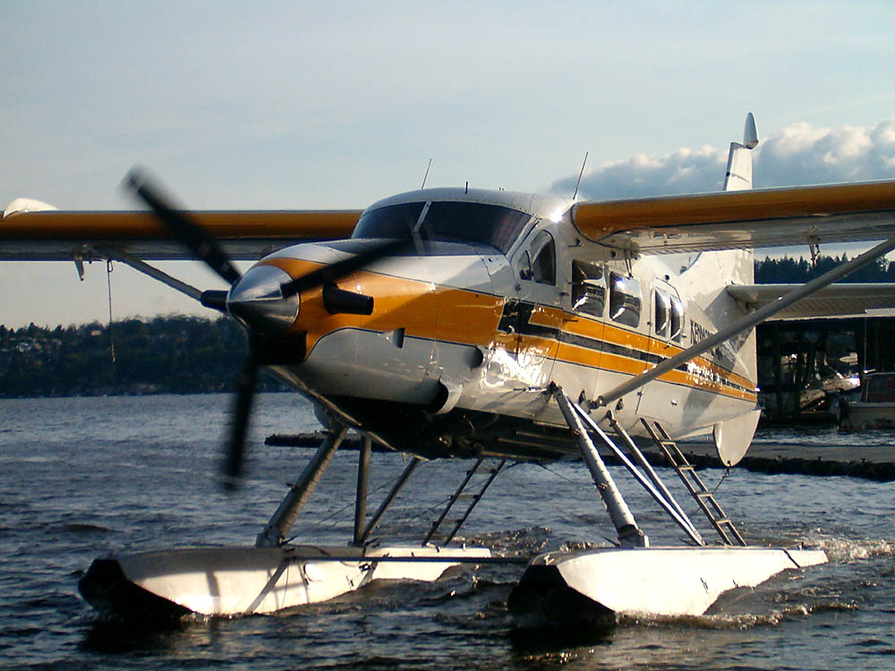 LaneStreet7's tweet photo. Congrats on 75 @KenmoreAir 

Best wishes on the next 75

#KenmoreAir75 https://t.co/patUmYpPYJ