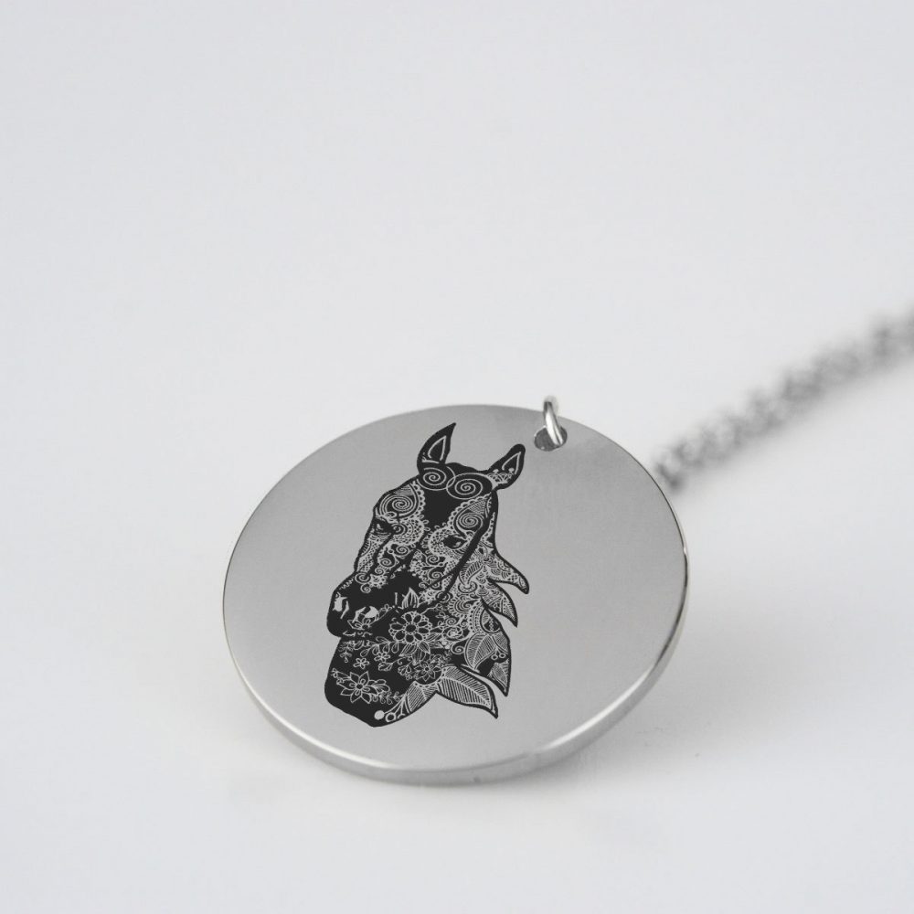 #giftsforher
Horse Silhouette Charm Necklace
charmingift.com/product/horse-…