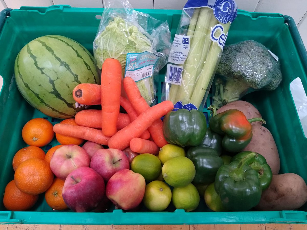 TeamTBBT's tweet photo. We're filling awesome in #Darlington as it's PIE DAY (not π day) thanks to our new suppliers @PukkaPies. And we've got the veg lined up too! #mathsjokes #piepuns #foodsurplus @darlingtonbc https://t.co/gxCthxN40O