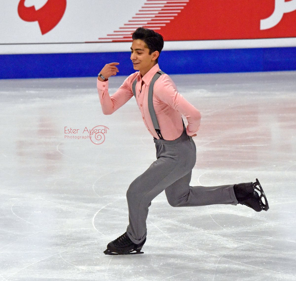 Hieloespanol's tweet photo. ¡Donovan Carrillo se clasifica para la final del mundial donde buscará la plaza olímpica! El patinador mexicano hizo un gran programa corto con 3axel, 3lutz+3toe y 3flip Tanto las tres piruetas, como la secuencia de pasos, fueron de nivel 4. Puntuación: 73,91 (23º puesto) https://t.co/zbzpc2WLuz