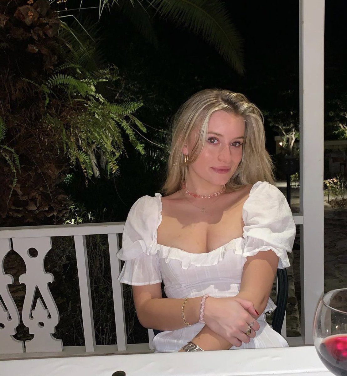 gibsonoma's tweet photo. Sonja’s daughter, Quincy, just made her Instagram public for the first time 🍎 #RHONY https://t.co/NRP6Ns8tBq