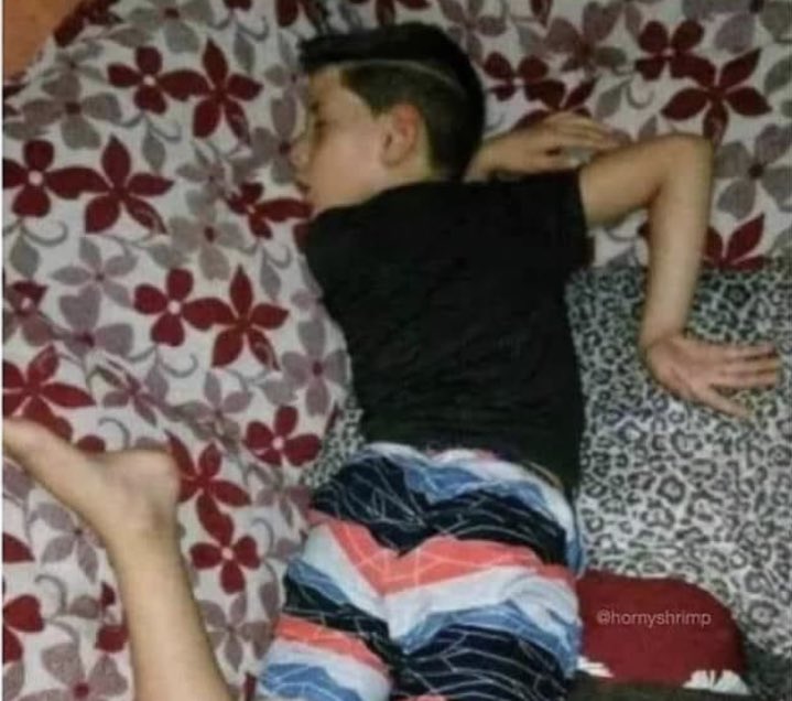 * Me wondering why my back and neck hurts sm * 
Also me: