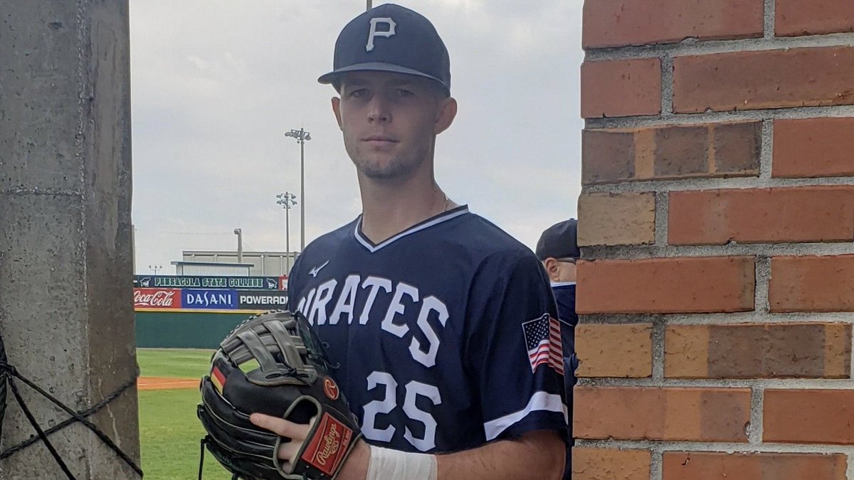 EWall14's tweet photo. Gulf Breeze’s Brandon Schrepf is dialed in with PSC baseball 🏴‍☠️⚾️

How a hometown connection helped the talented OF/RHP prospect become the Pirates’ leading hitter https://t.co/cAvRtd06wP #pnjsports https://t.co/WJHv8ACVFa