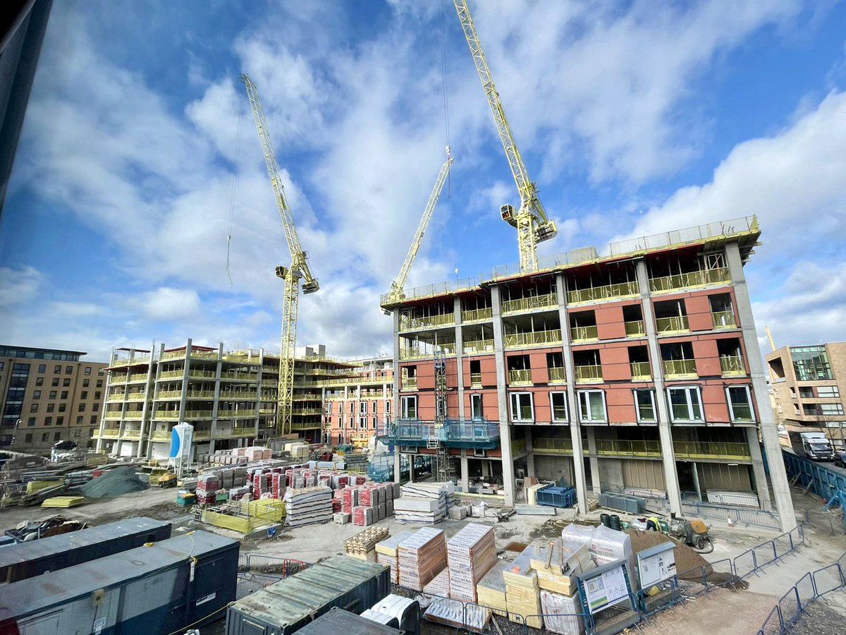 LiveTheModaLife's tweet photo. Our #Edinburgh neighbourhood is springing up nicely... Frames being completed, windows are shining, brickwork cladding climbing &amp; internal fit out of apartments progressing! Exciting times. 🙌 🏗 ☀️ @RobertsonGroup #LiveTheModaLife #NewBuild #EdinburghProperty #BuildToRent #BTR https://t.co/taAZdX5fL6