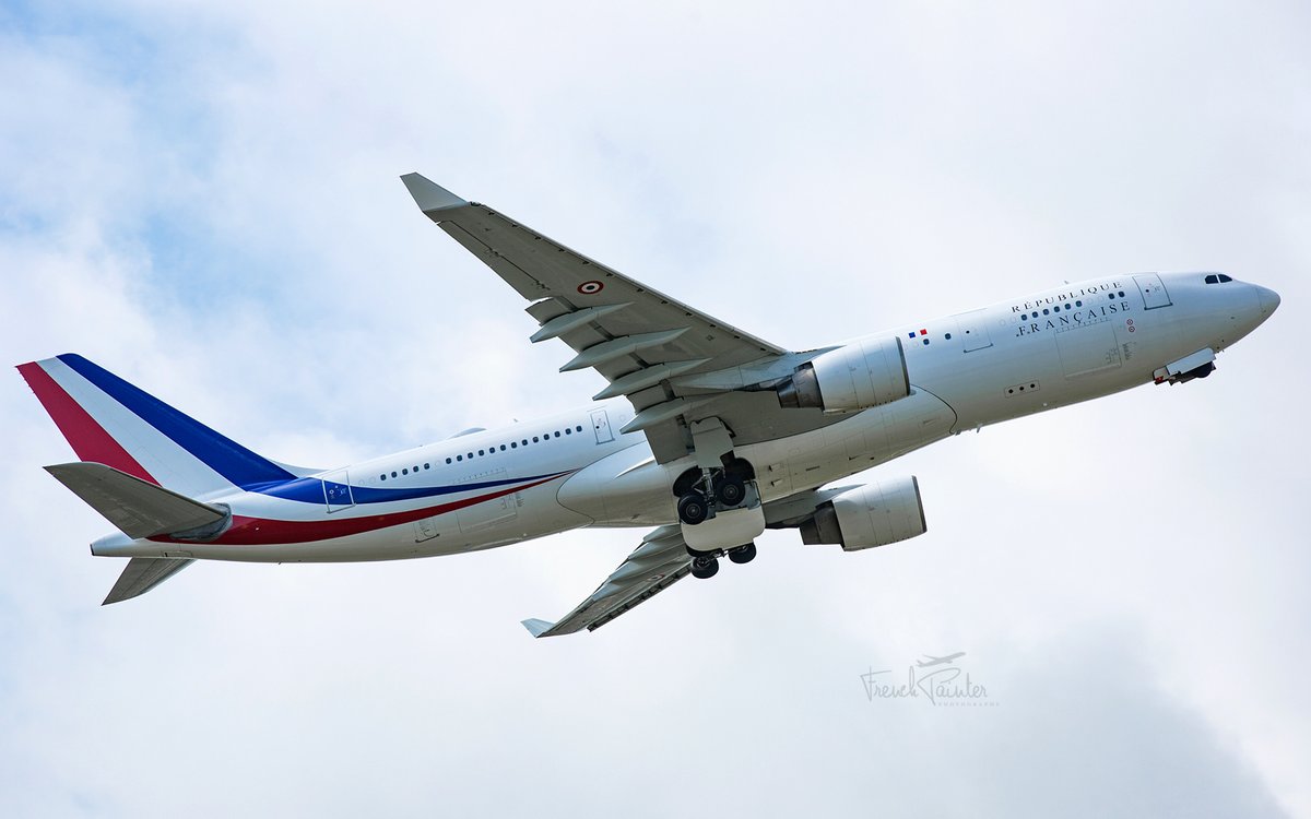 Frenchpainter's tweet photo. The interesting visitor of the day -> Airbus A330 F-RARF French Air Force. π«π· Also called "Macron One". π https://t.co/Wut0Hp5N9v