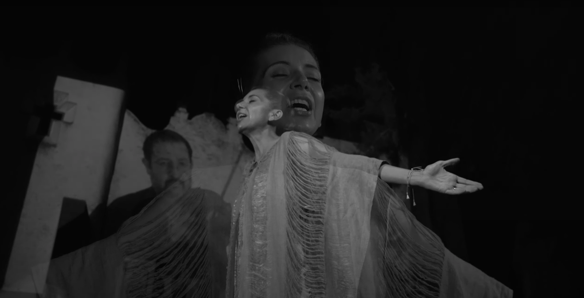 cultura_mx's tweet photo. Te recomendamos el estreno del video musical de “#Cucurrucucú, paloma” en la voz de @magosherrera con la @orquestamineria.
Esta canción forma parte del álbum #ConAlmaProject en colaboración con @paolaprestini. 👉 https://t.co/hHjd862qGw https://t.co/DScGKBqmzD