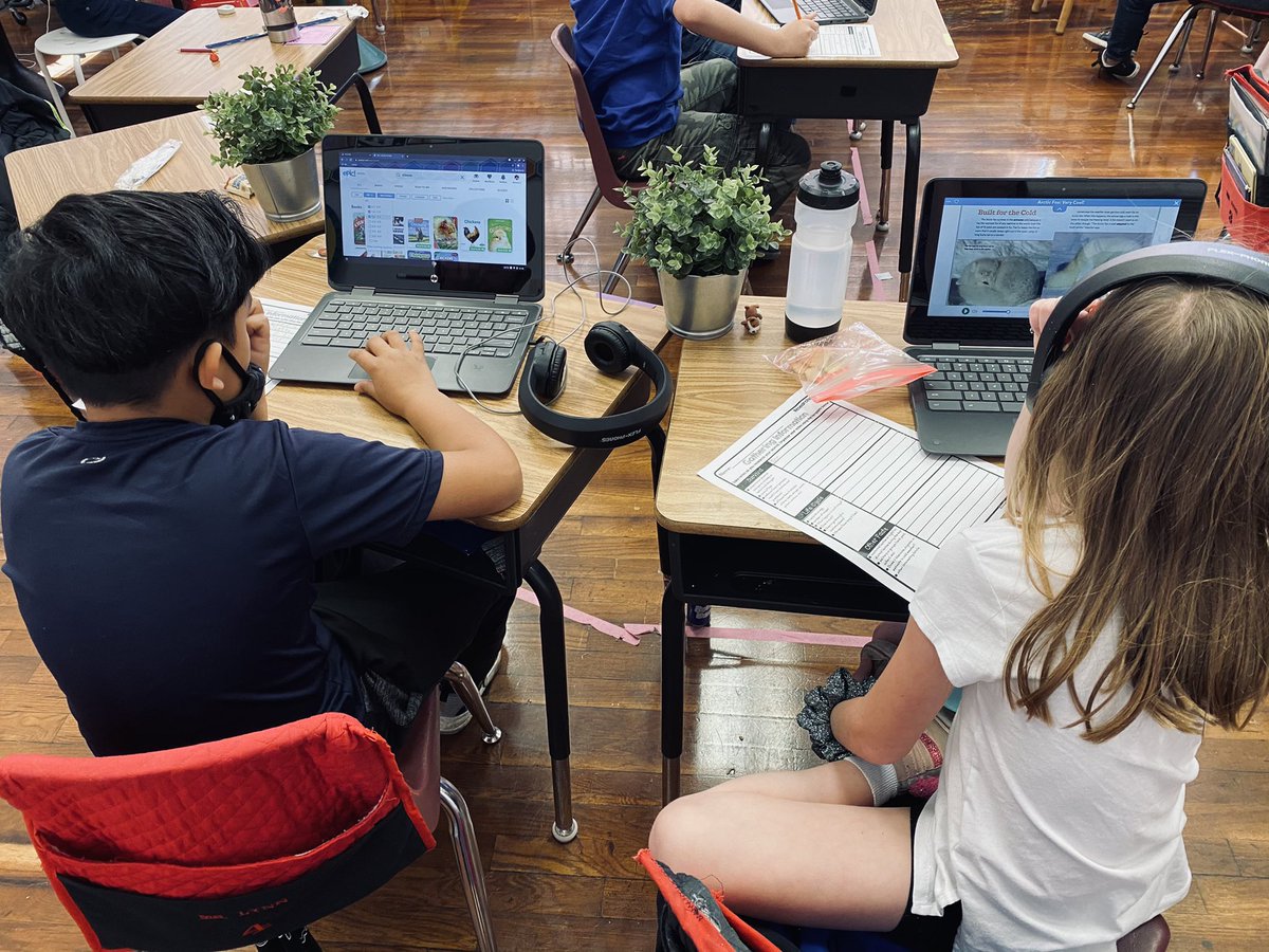 MsLynnNSE's tweet photo. Our class loves using Epic Books to research our animal!! #March21NSE https://t.co/JrczJcup2S