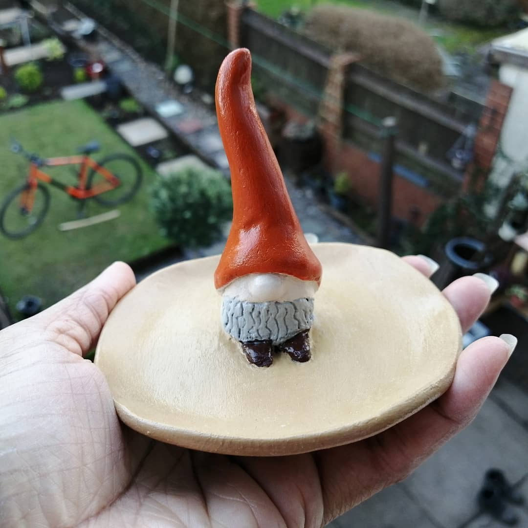 makerwords's tweet photo. "When you see ""Gnome Ring Dish"" and ""Gnome Trinket Dish"" resulting in zero search volume on Etsy, it's time to win!
#EtsySellers #EtsyShop #KeywordResearch #EtsyHandmade #Handmade #Gnomes #GnomeRingDish #GnomeJewelryHolder #GnomeTrinketDish #GnomeRingHolder #MakerWords https://t.co/5Oyqs1NrPq