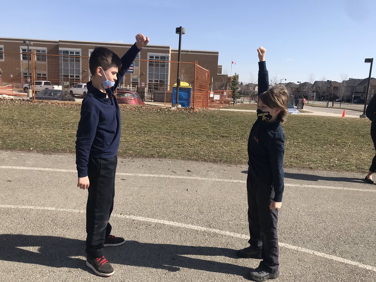 handley_ms's tweet photo. Huge congratulations to the grade fours for their hard work during March Madness. We had our extra gym time today and got started with creative movement! Thank you to @MadameCallaghan @KarenDrummond13 and @stpetersmilton student parliament for organizing! https://t.co/chzYukisvt