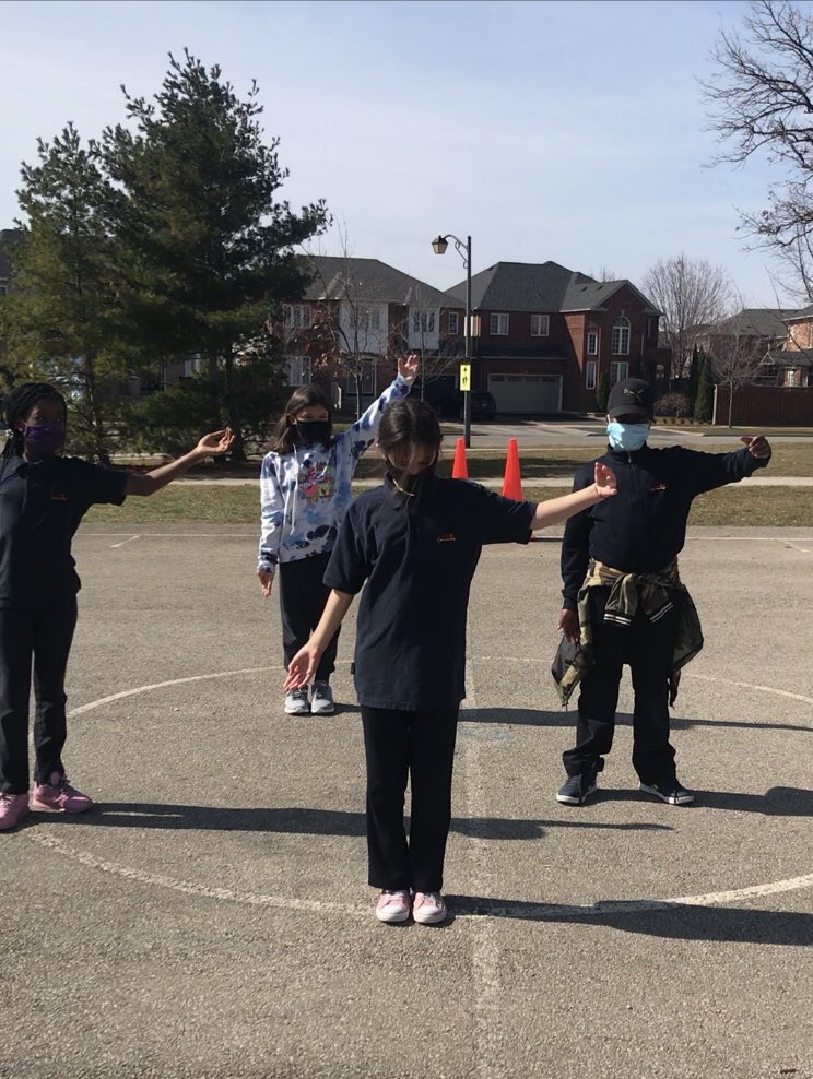 handley_ms's tweet photo. Huge congratulations to the grade fours for their hard work during March Madness. We had our extra gym time today and got started with creative movement! Thank you to @MadameCallaghan @KarenDrummond13 and @stpetersmilton student parliament for organizing! https://t.co/chzYukisvt