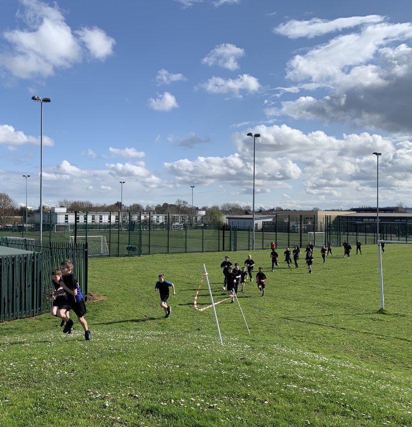 EBeachellDRET's tweet photo. Fantastic turnout for the @CharnwoodColl 2021 Cross Country Cup🏆 Congratulations to all students who participated! Results will be released tomorrow🏃‍♂️🏅@CharnwoodPE @DRETsport #CWCSport https://t.co/SZZjEiR5f4