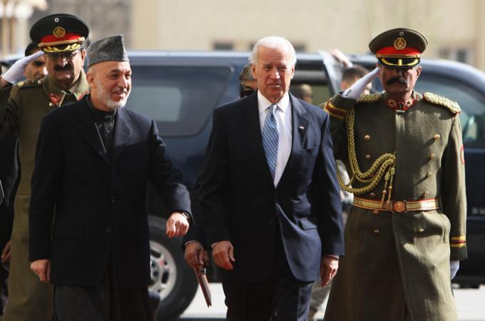 1AfghanNEWS's tweet photo. Joe Biden #entangles in Afghanistan. Hard to #distinct which one one to choose. Stay or get out. If gets out, Taliban would #enclave Kabul. 
 
He scumbles to produce an outcome of the Ankara conference. https://t.co/i8OYjzWdzn
