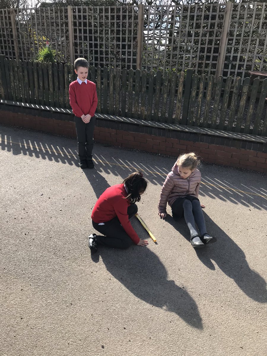 WhetstoneYear3's tweet photo. This afternoon, we have been exploring shadows ☀️ https://t.co/ZgRZVnFgC2