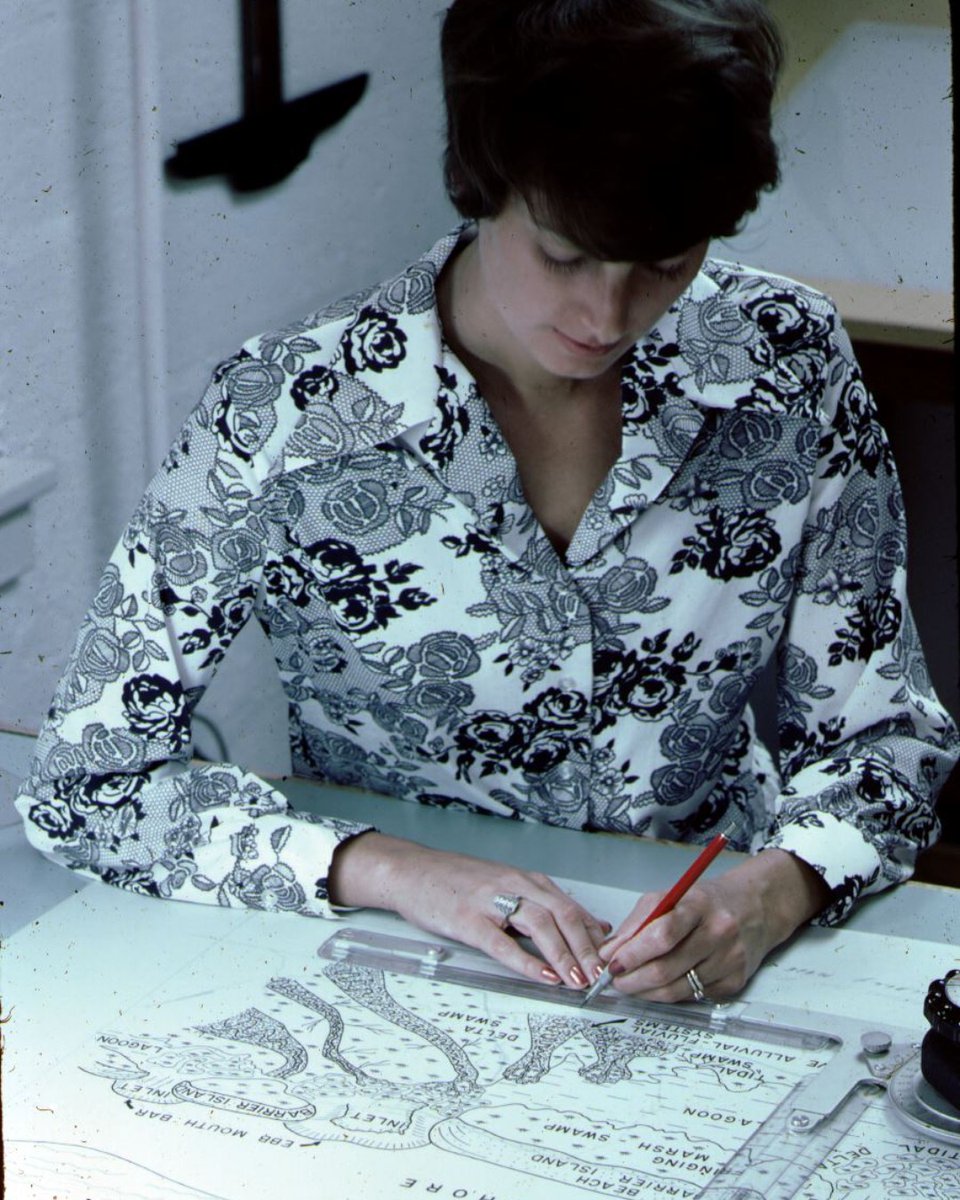 Before ArcGIS or Adobe Illustrator, geologists drew maps and figures for publication by hand. This image from 1976 shows #DMME drafter Shirley Pearson working on a figure of the Coastal Plain. #ThrowbackThursday https://t.co/TAMZdRdTbw