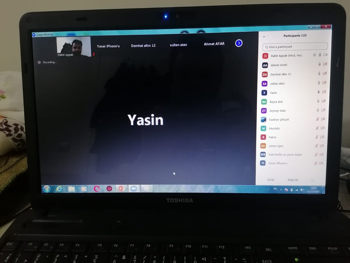 yigitler_12's tweet photo. 2021 Bingöl Kardeşlik Yılı Kamu Eylem Planı çerçevesinde okul Rehber Öğretmenimiz okulumuz öğrencilerine ve velilerimize Madde Bağımlılığı ve Teknoloji Bağımlılığı Semineri gerçekleştirmiştir.@bingolvaliligi @karliova_resmi @bingolmem @KarliovaMEM @RahmiGuney @Maliyldz12 https://t.co/Ysf9MmPyOo