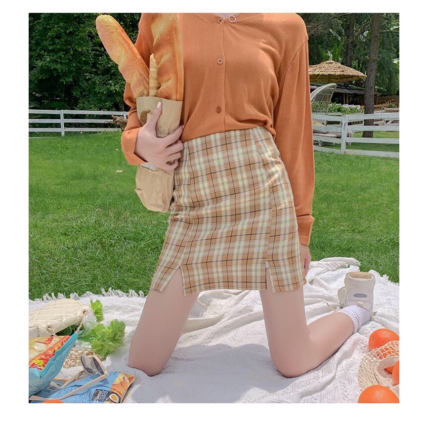 racunbyrahma's tweet photo. Korean square mini skirt / tartan 
*note : bagian bawah ada belahan, ada zipper di belakang
 
Link shopee : https://t.co/hjDvmjXjHM

#shopeehaul #miniskirt #skirt #rokmini https://t.co/xVJ1sEdIUJ