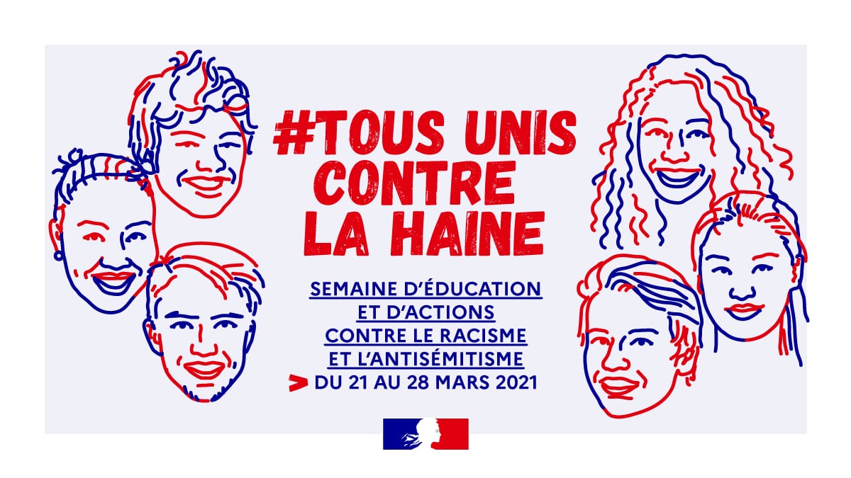 Prefet64's tweet photo. [#TousUnisContreLaHaine]

Intervention du SG de la sous-préfecture de Bayonne devant des élèves d'une classe de 4ème au collège Saint François-Xavier à Ustaritz, en préalable à une sensibilisation à la #violence, au #sexisme et à l'#homophobie 

 🧐 https://t.co/jZDARGKDZR https://t.co/8orb9d56Im